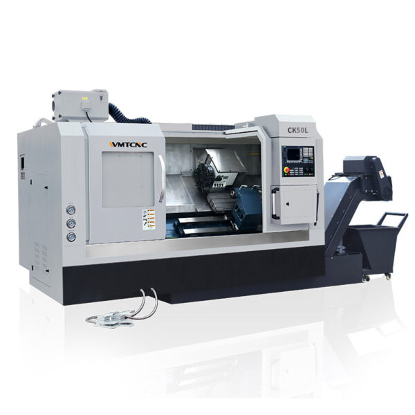 Torno CNC CK50L China con Bancada Inclinada y un Diámetro Máximo de Giro de 550 mm