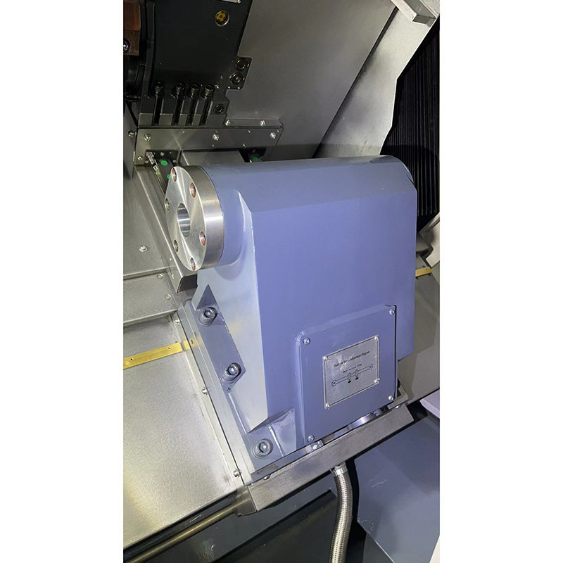 TORNO-CNC-de-BANCO-INCLINADO-SWL8H-2