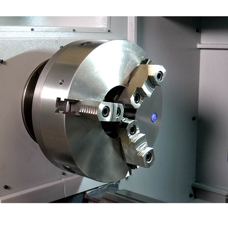 TORNO-CNC-de-BANDA-PLANA-CDK6150-4