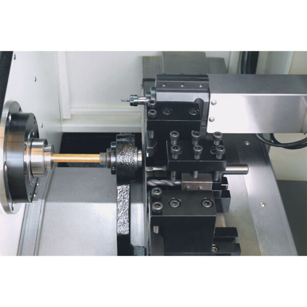 TORNO-CNC-de-BANDA-PLANA-CK0625A-2