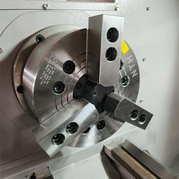 TORNO-CNC-de-BANDA-PLANA-CK6140-1