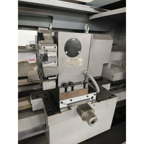 TORNO-CNC-de-BANDA-PLANA-CK6140-2