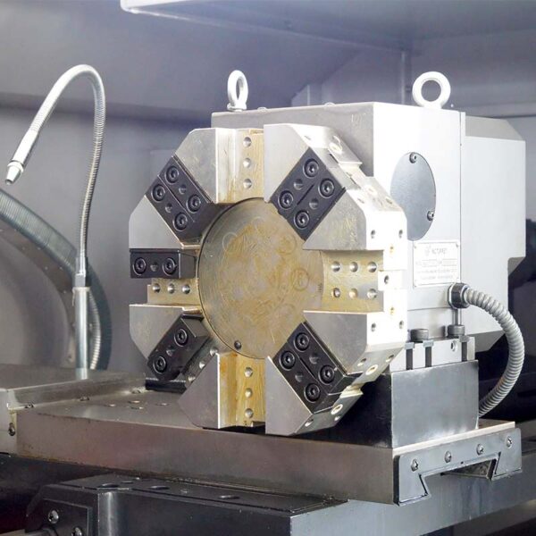 TORNO-CNC-de-BANDA-PLANA-CK6150-3