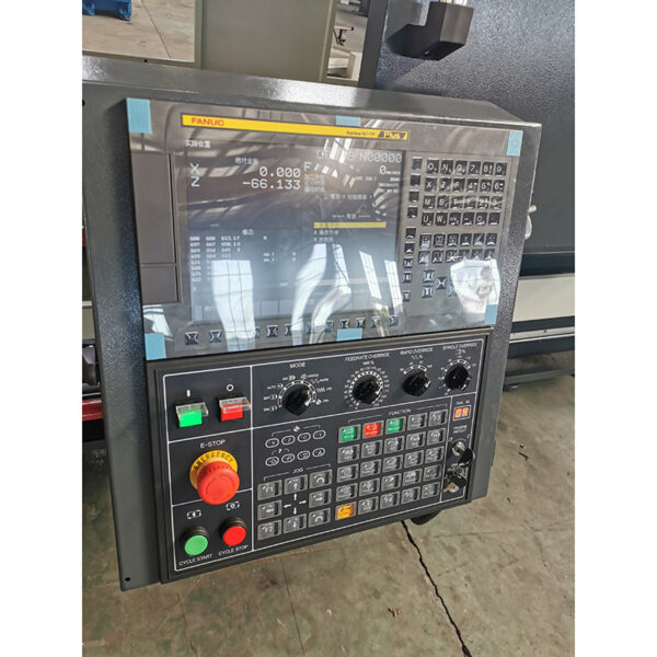 TORNO-CNC-de-BANDA-PLANA-CK6166-1