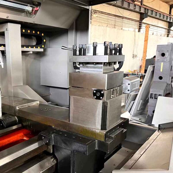 TORNO-CNC-de-BANDA-PLANA-CK6180-4