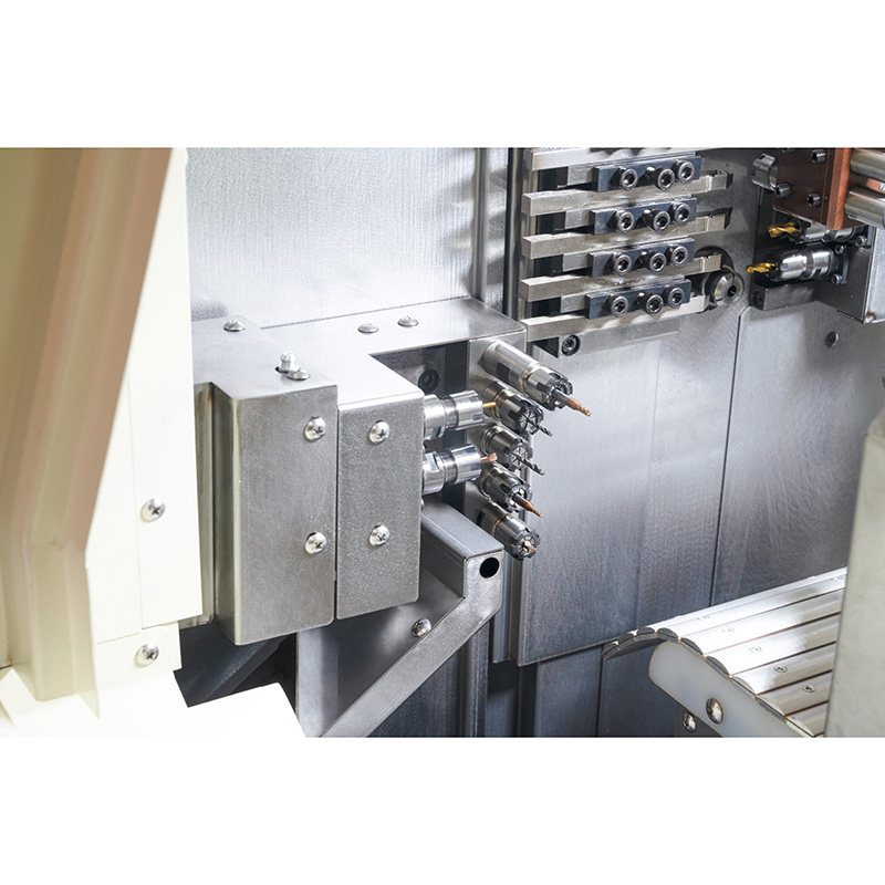TORNO-SUIZO-CNC-B0706-3