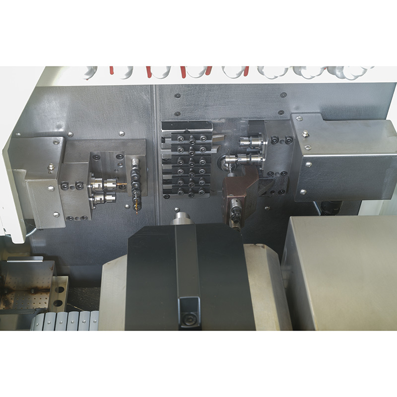 TORNO-SUIZO-CNC-B0706-5