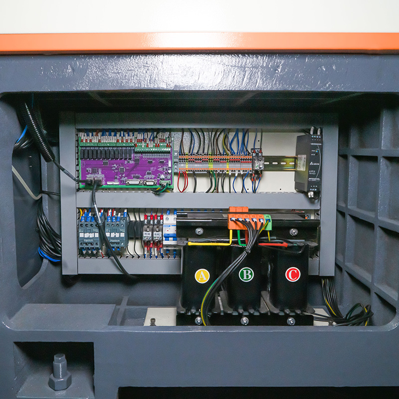 TORNO-SUIZO-CNC-B0706-6
