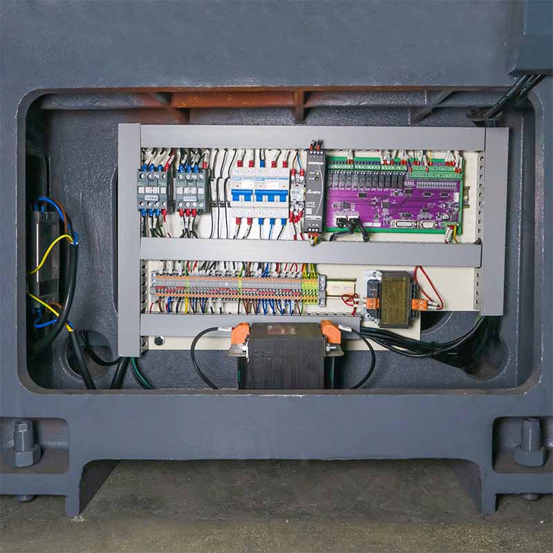 TORNO-SUIZO-CNC-CK1107D-2