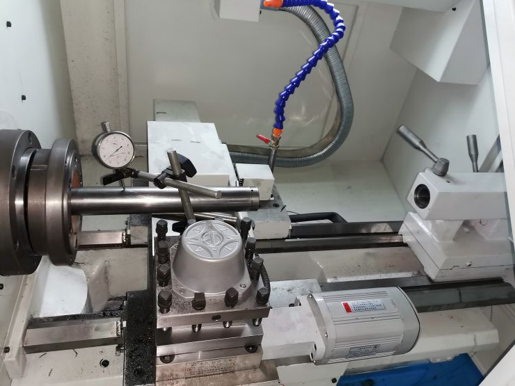 Torneado-CNC-precisión-y-normas