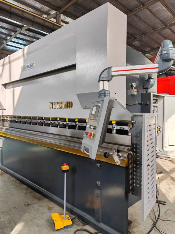 Máquina dobladora hidráulica de acero de alta precisión WC67Y-160X4000 con 4 m de longitud - Image 5